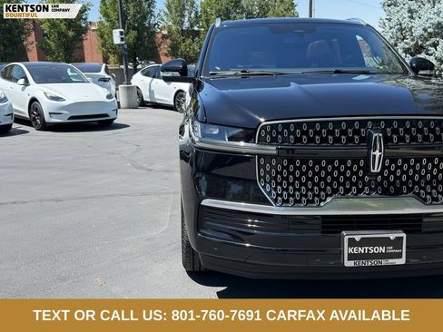 Used 2025 Lincoln Navigator Reserve AWD/4WD image 13