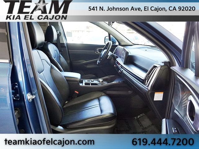 Certified 2025 Kia Sorento EX FWD image 12