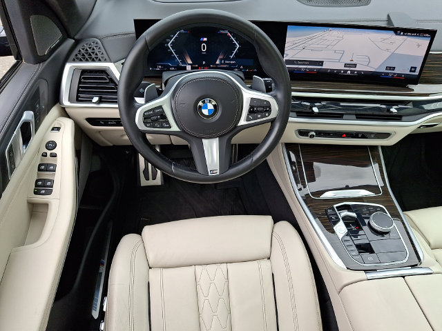 Used 2024 BMW X5 xDrive40i w/ M Sport Package AWD/4WD image 11