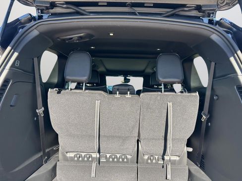 New 2026 Chrysler Pacifica Limited image 8