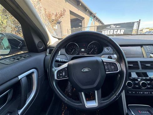 Used 2018 Land Rover Discovery Sport HSE image 13