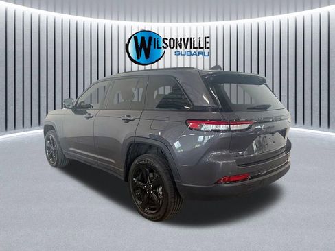 Used 2024 Jeep Grand Cherokee Altitude AWD/4WD image 8