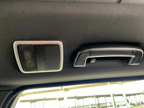 Used 2018 Land Rover Range Rover Sport HSE image 62