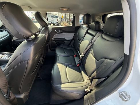 Certified 2022 Jeep Compass Latitude image 18