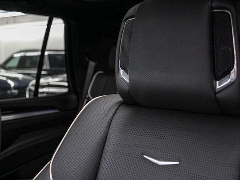 New 2026 Cadillac Escalade Luxury image 26