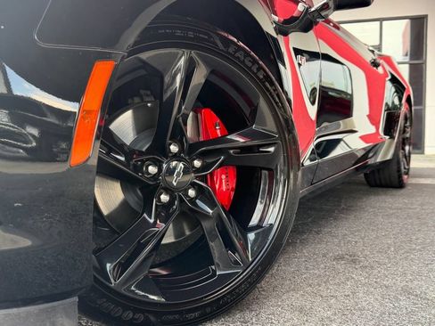 Used 2022 Chevrolet Camaro SS RWD image 3