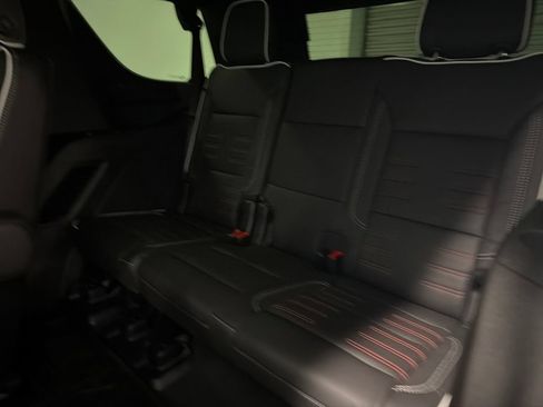 Used 2025 GMC Yukon AT4 Ultimate w/ LPO, AT4 Appearance Package AWD/4WD image 14