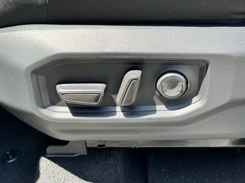 Used 2025 Toyota Tundra SR5 w/ SR5 Convenience Package image 17