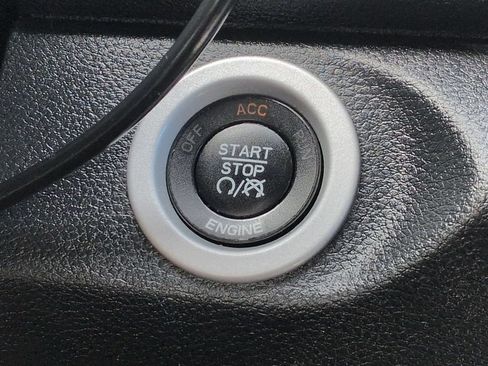 Used 2016 RAM 1500 Laramie w/ Convenience Group AWD/4WD image 13