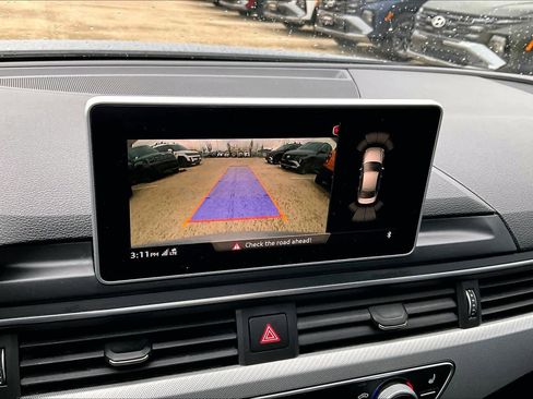 Used 2017 Audi A4 2.0T Premium image 22