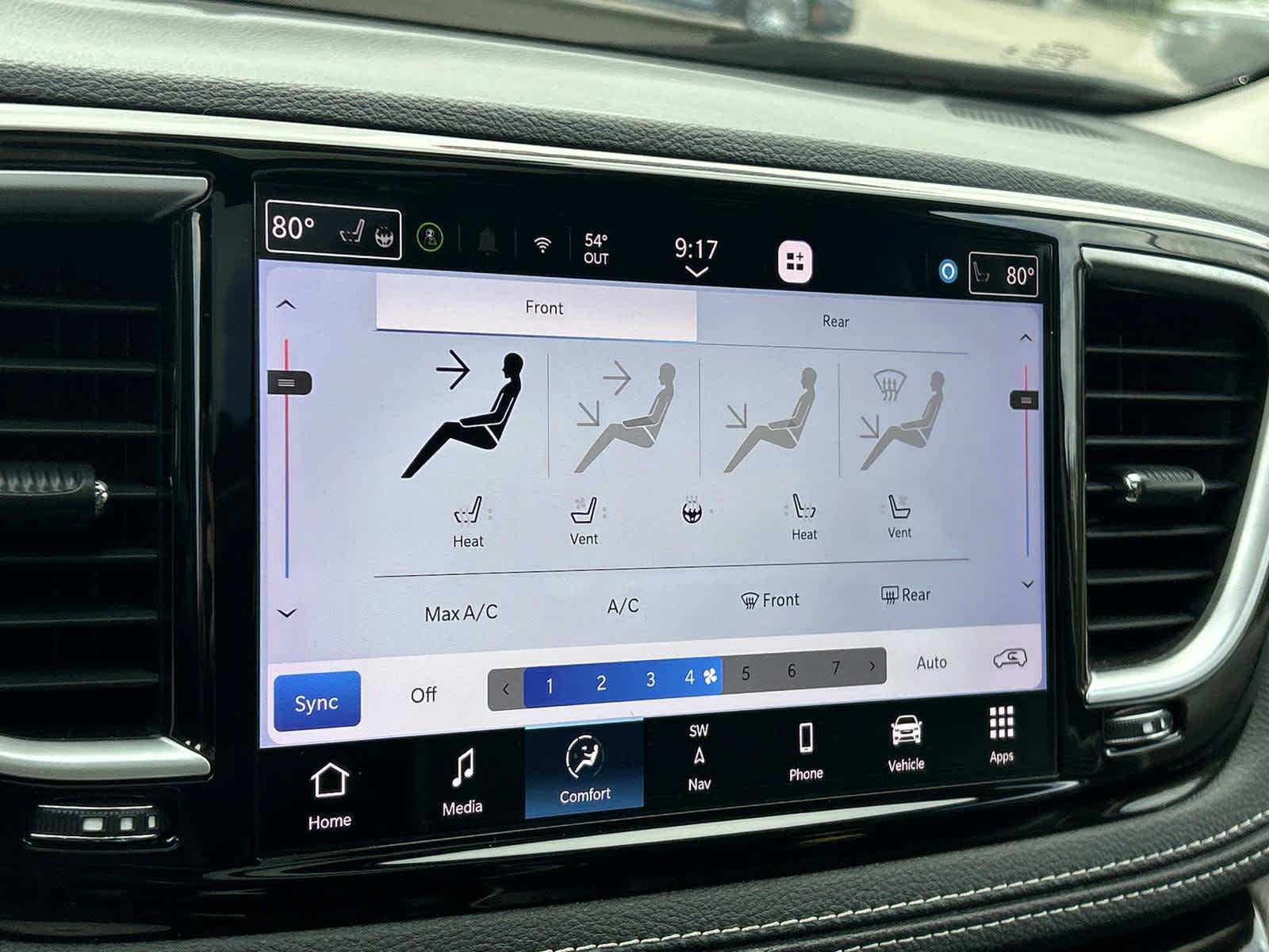 Used 2023 Chrysler Pacifica Limited FWD image 36