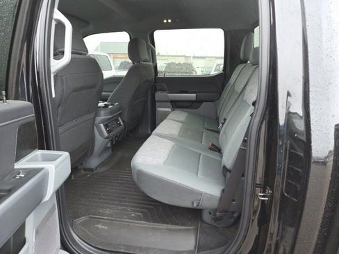 Certified 2024 Ford F250 XLT w/ Black Appearance Package image 15