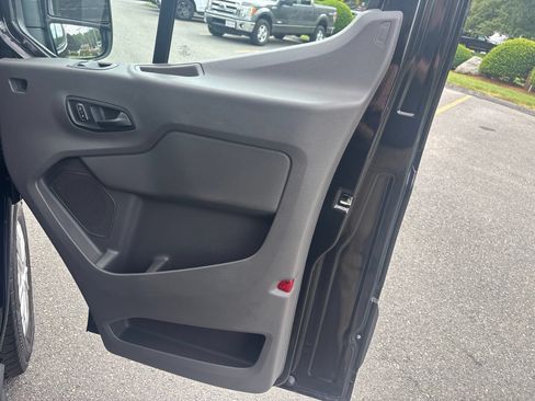 Used 2025 Ford Transit 350 XLT RWD image 29