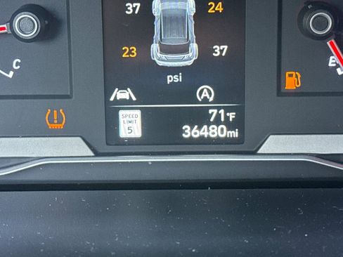 Used 2023 Hyundai Tucson SEL AWD/4WD image 3