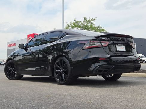 Used 2023 Nissan Maxima SR w/ Sport Mat Group FWD image 15