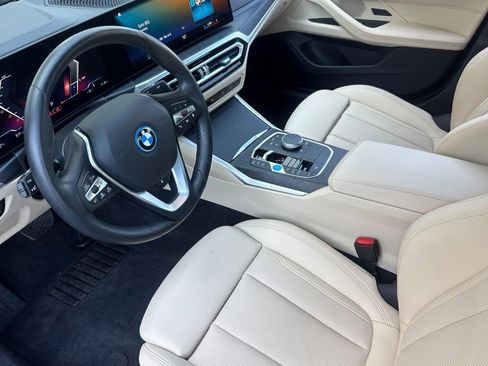 Certified 2023 BMW i4 eDrive35 RWD image 4