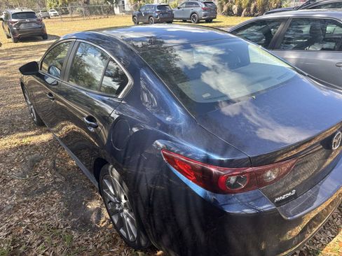 Used 2022 MAZDA MAZDA3 s image 4