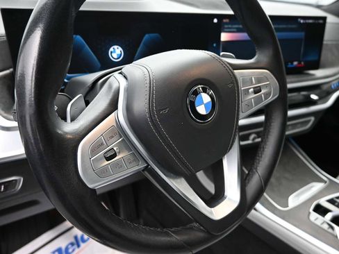Used 2023 BMW X7 xDrive40i w/ Premium Package image 12