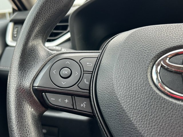Used 2025 Toyota RAV4 LE FWD image 31