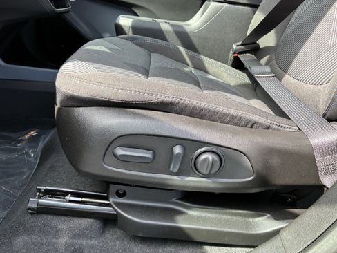 New 2027 Chevrolet Bolt LT w/ Comfort Package FWD image 26