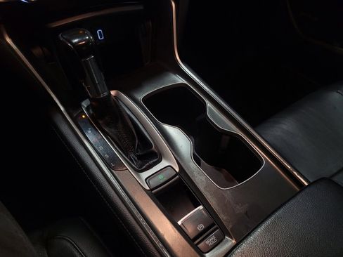 Used 2018 Honda Accord EX-L image 26