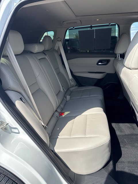 Certified 2023 Nissan Rogue SV w/ SV Premium B Package AWD/4WD image 17