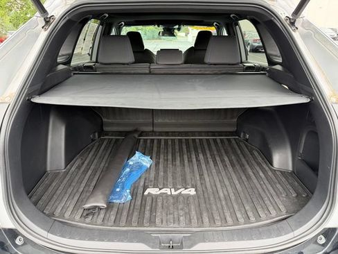 Certified 2022 Toyota RAV4 SE w/ Convenience Package AWD/4WD image 16