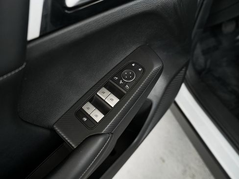 Used 2024 Mitsubishi Outlander SE image 23