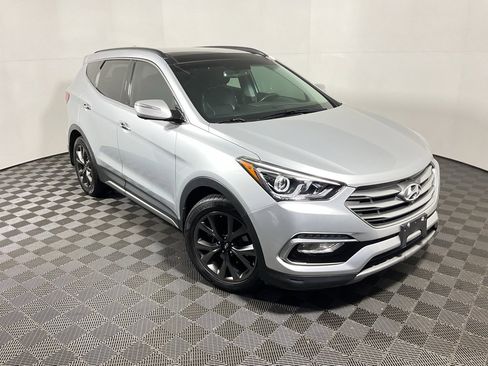 Used 2018 Hyundai Santa Fe Sport image 5