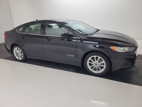 Used 2019 Ford Fusion SE FWD image 11