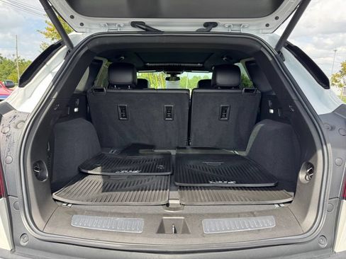 Certified 2022 Cadillac XT5 Premium Luxury AWD/4WD image 39