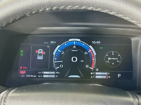 Used 2025 Toyota Tundra Limited AWD/4WD image 19