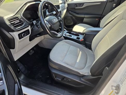 Certified 2023 Ford Escape Active w/ Tech Pack #1 FWD image 6