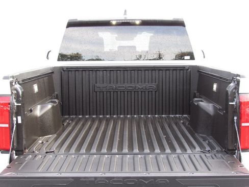 Certified 2025 Toyota Tacoma SR5 AWD/4WD image 8