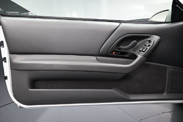 Used 1999 Chevrolet Camaro Z28 RWD image 18