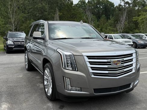 Used 2017 Cadillac Escalade Platinum AWD/4WD image 1
