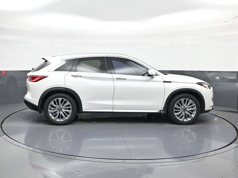 Used 2023 INFINITI QX50 Luxe FWD image 11
