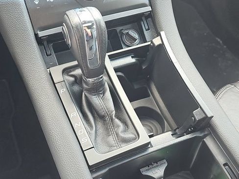 Used 2017 Ford Taurus SEL w/ Equipment Group 201A FWD image 25