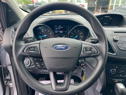 Used 2017 Ford Escape SE w/ SE Cold Weather Package AWD/4WD image 35