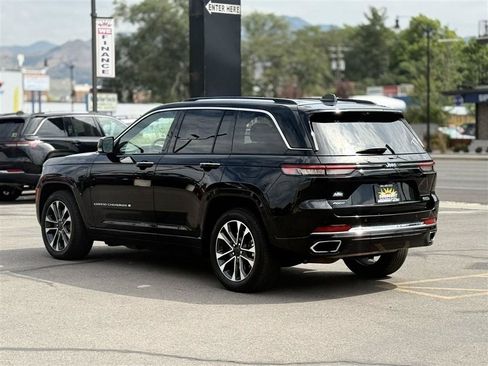 Used 2023 Jeep Grand Cherokee Overland w/ Luxury Tech Group IV AWD/4WD image 5