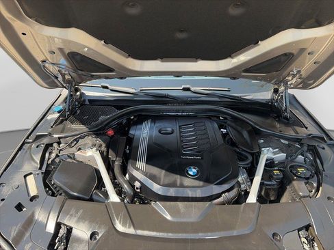 Used 2022 BMW 740i RWD image 19