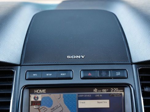 Used 2012 Ford Taurus SHO image 30