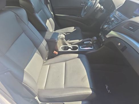 Used 2018 Acura ILX FWD image 10