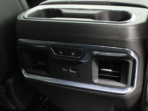 Used 2025 GMC Sierra 1500 SLT w/ SLT Premium Plus Package image 25