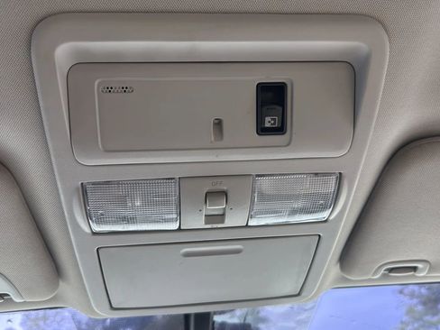 Used 2016 Nissan Titan SV RWD image 40