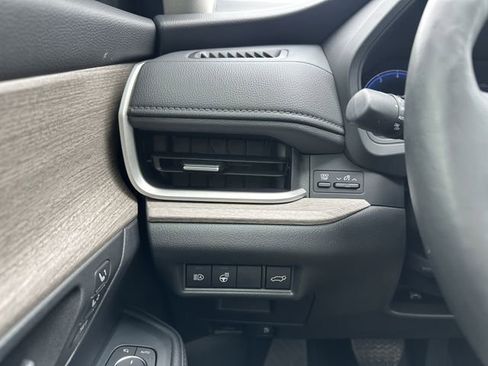 Used 2024 Toyota Grand Highlander Platinum image 34