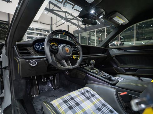 Used 2022 Porsche 911 GT3 RWD image 12