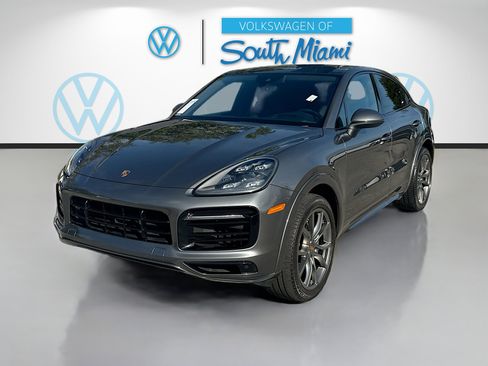 Used 2021 Porsche Cayenne S image 3