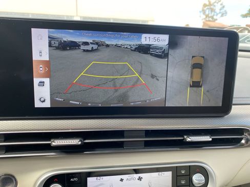 Used 2024 Genesis GV60 Advanced image 17