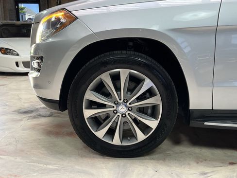 Used 2013 Mercedes-Benz GL 450 4MATIC image 35